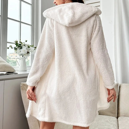 WinterGemüt | Stilvolle Damen-Pyjama für Kalte Nächte - Brezella