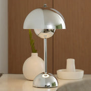 LichtRuhe | Elegante Tischlampe mit sanftem Schein - Brezella