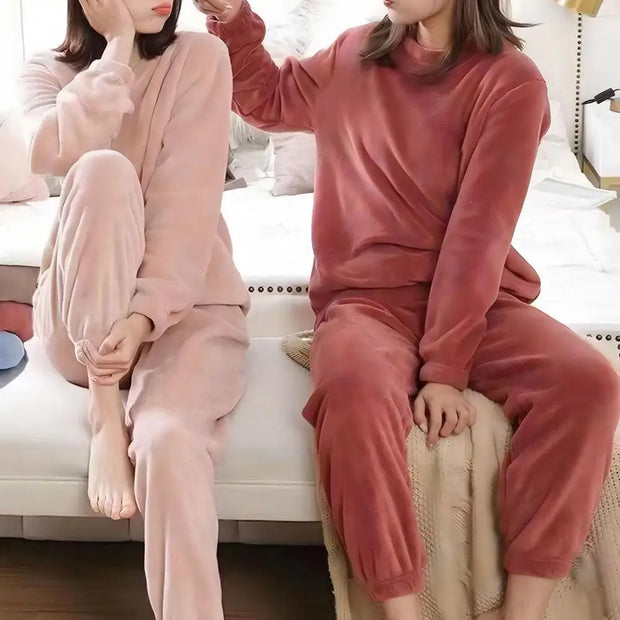 WinterHaven | Anti-Frost Pyjama Set für Entspannte Nächte - Brezella