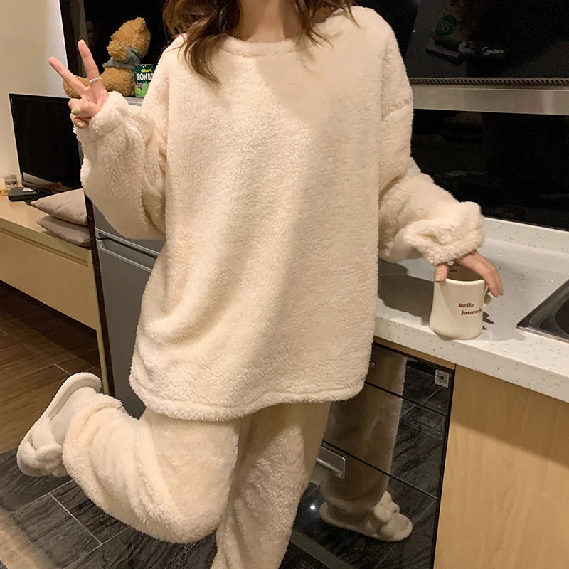 FluffigeNacht | Damen Pyjama Set aus weichem Fleece - Brezella