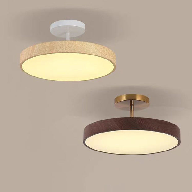 Elegante LED-Deckenleuchte mit Halbeinbau