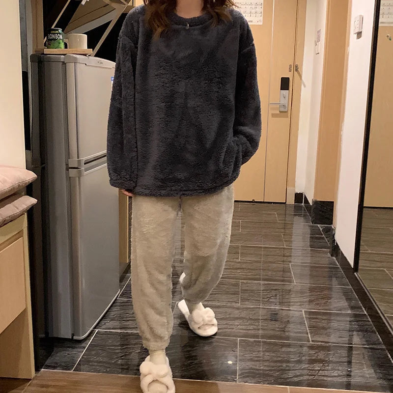 FluffigeNacht | Damen Pyjama Set aus weichem Fleece - Brezella