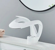 OpulentFlow | Premium-Wasserhahn mit eleganter Oberfläche - Brezella