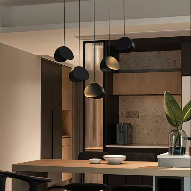 LichtLuxe | Zarte Hängelampe für ein exklusives Flair - Brezella