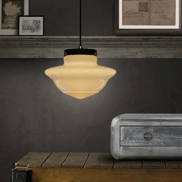 LumiVorm | Moderne geometrische Glasleuchte für klare Linien - Brezella