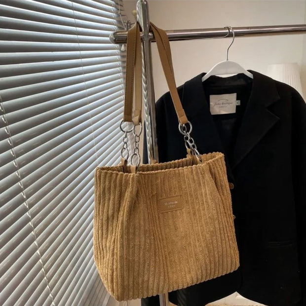 Eleganz | Modische Schultertasche für jeden Tag - Brezella