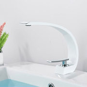 FlowArc | Stilvolle Mischbatterie mit geschwungener Eleganz - Brezella