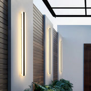 SchutzStrahl | Robuste Wandlampe für den Außenbereich - Brezella