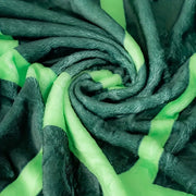 LeafComfort | Kuschelige Decke in sanfter Blattform für entspannte Momente - Brezella