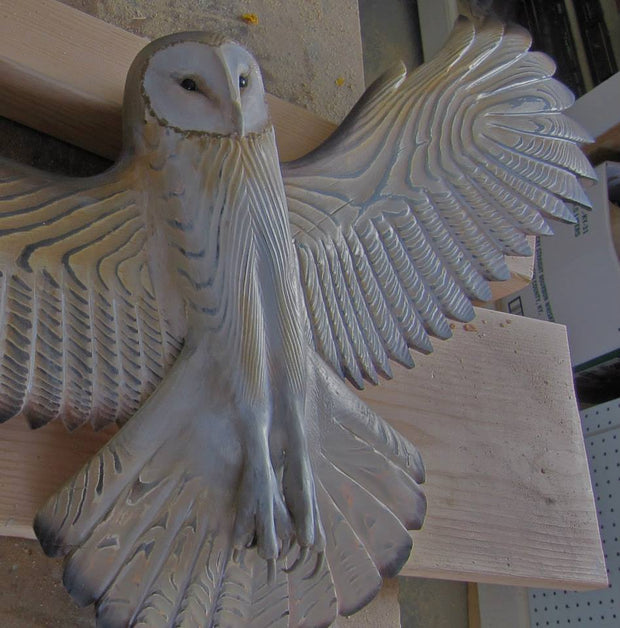 FlügelKunst | Nachhaltige Handgefertigte Waldkauz-Wandskulptur - Brezella