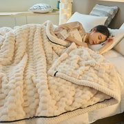 FlauschZauber | Luxuriöse Softtouch-Decke - Brezella