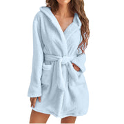 LuxeHülle | Sexy Kapuzen-Badjas für Damen im flauschigen Design - Brezella