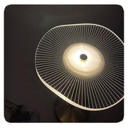 GlowEssence | Minimalistische LED-Tischlampe für Zuhause - Brezella