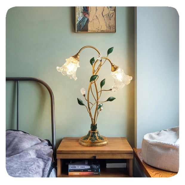 RoseGlow | Romantische Tischleuchte mit floralem Design - Brezella