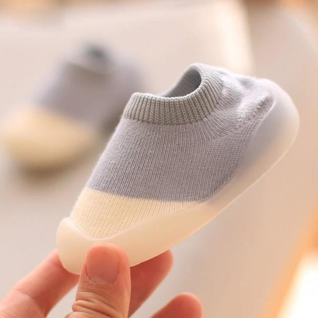 GripBaby | Antirutsch-Schuhe für Babys - Brezella