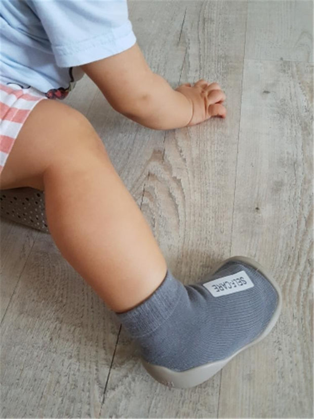 SamtSohle | Bequeme Babyschühchen mit rutschfester Sohle - Brezella