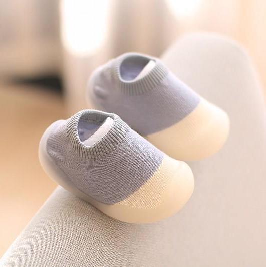 GripBaby | Antirutsch-Schuhe für Babys - Brezella