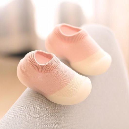 GripBaby | Antirutsch-Schuhe für Babys - Brezella