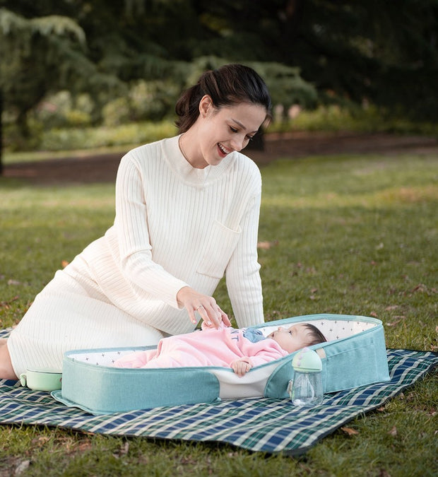 KomfortBaby | Vielseitige Wickeltasche und Bett in Einem - Brezella